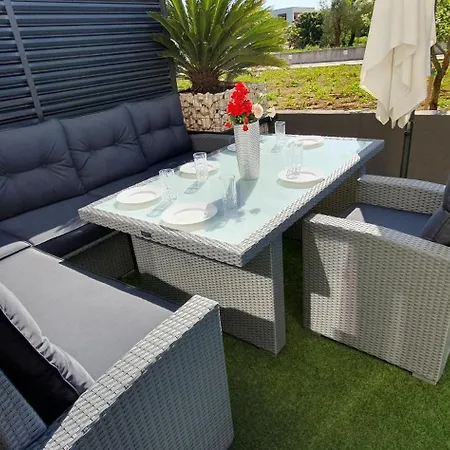 Holiday home Strandhaus Kroatien Put Vodotica 28 *